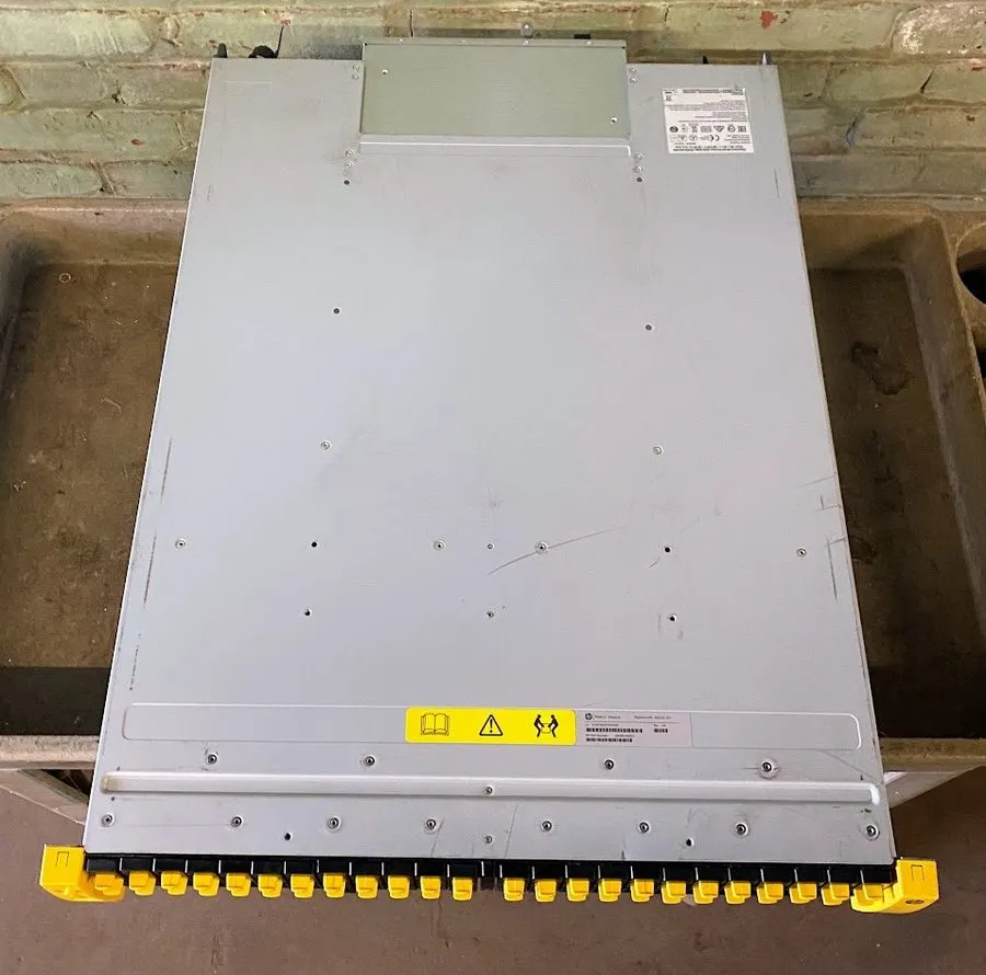СХД HPE 3PARA-SV1009 3PAR STORESERVE 7400C 24-Bay Storage Array w/ 2x QR512-6300 — фото лота 1