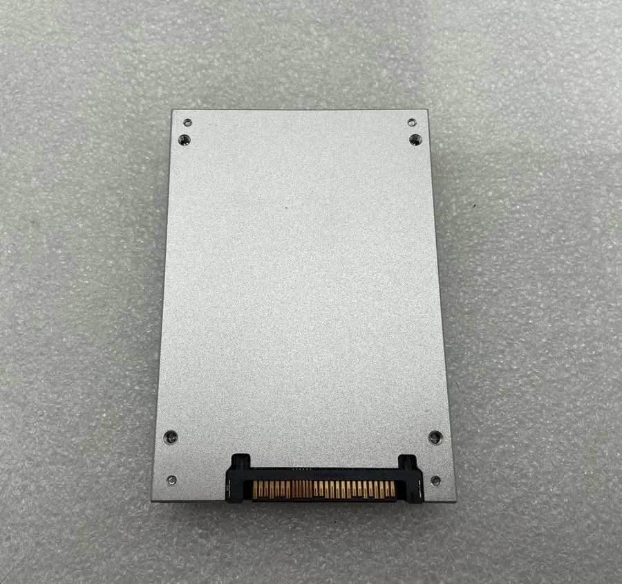 SSD-накопитель Western Digital Ultrastar DC SS200 1.92TB 2.5" SAS SSD 0TS1401 — фото лота 1