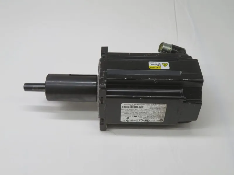 Серводвигатель Allen Bradley Rotary Servo Motor MPL-A4530K-MJ72AA — фото лота 4
