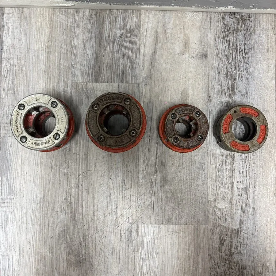 Режущий инструмент RIDGID 12-R Manual Ratcheting Pipe Threader (CP1023320) — фото лота 1