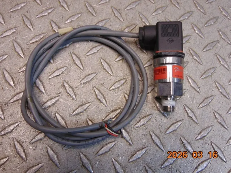 Датчик давления DANFOSS MBS3000 060G1125 Pressure Transmitter KD
