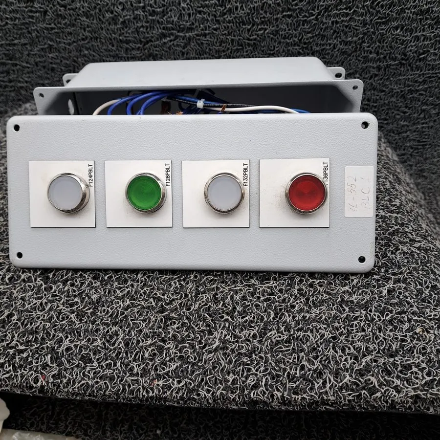 Монтажный шкаф Hoffman ED4PBM/SPL Push Button Enclosure Type 4. 4 Siemens 3SU140 — фото лота 1