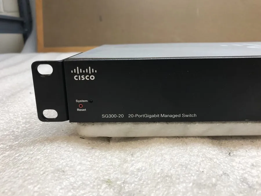 Коммутатор Cisco SG300-20 20-Port Gigabit Managed Ethernet Switch PoE