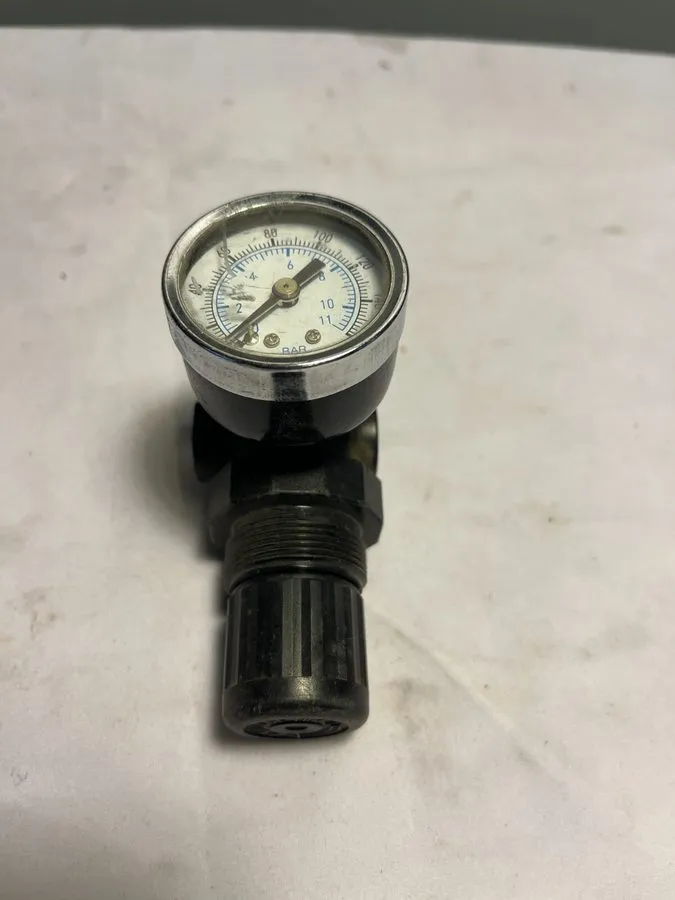 Регулятор давления Norgren R07-100-RNKA Pneumatic Regulator, In: 300psi, Out: 10
