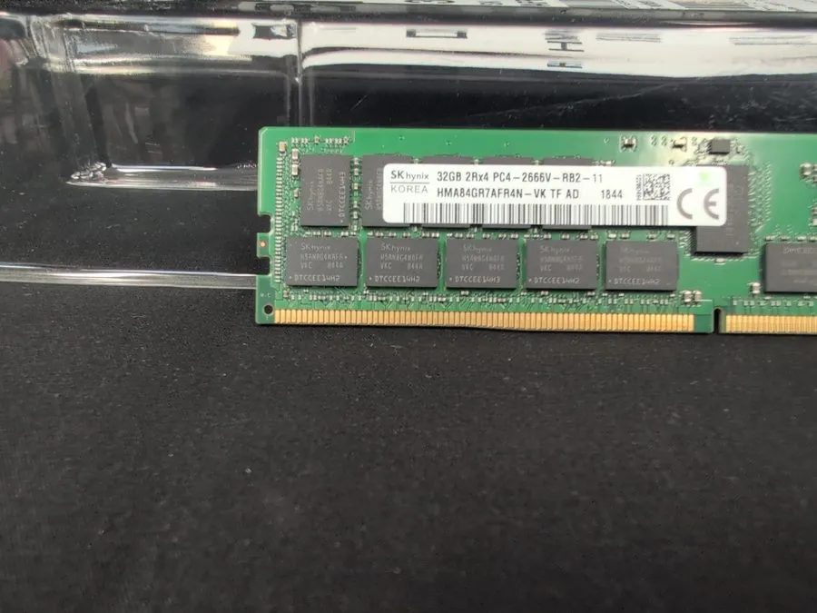 Модуль памяти SKHynix 32GB HMA84GR7AFR4N-VK DDR4 Server RAM PC4-2666V SNPTN78YC/