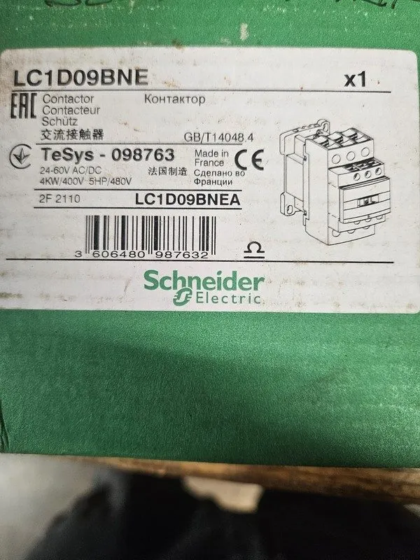 Контактор Schneider LC1D09BNE TeSys D contactor 3P 9A AC-3 up to 440V coil 24-60