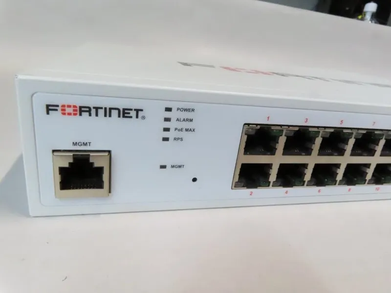 Коммутатор X FORTINET FORTISWITCH FS-124D-POE 24 PORT GIGABIT ETHERNET SWITCH