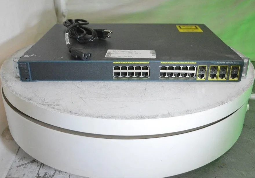 Коммутатор Cisco WS-C2960G-24TC-L 24-Port Gigabit w/ 1Gb SFP Switch 2960G
