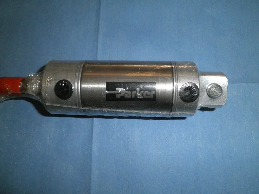 Пневмоцилиндр PARKER PNEUMATIC CYLINDER 1.50DPSR01.0 250PSI 17BAR