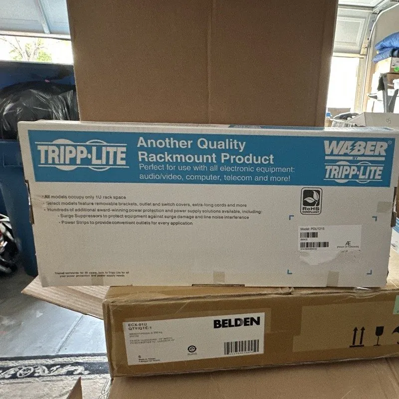 Блок розеток PDU Tripp Lite PDU1215 15A 120V Power Distribution Unit 12 Outlets 