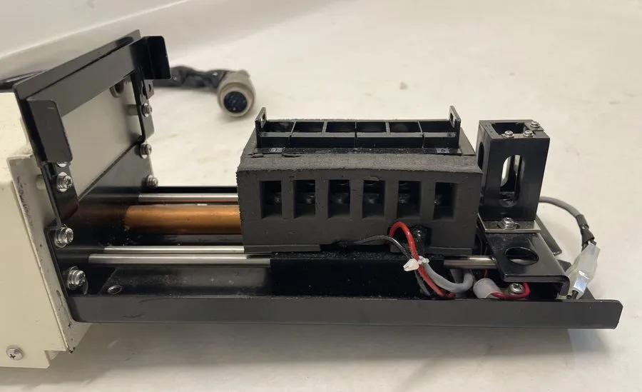 Спектрофотометр Shimadzu Spectrophotometer Cell Positioner CPS-240A — фото лота 3