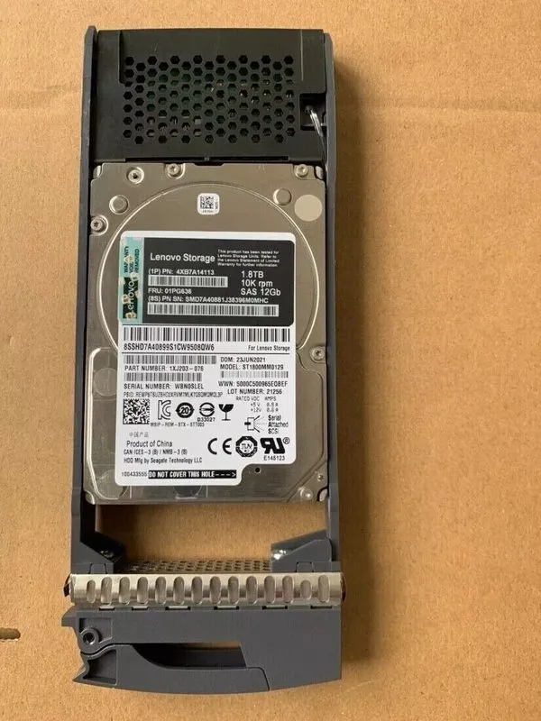 Жёсткий диск Lenovo 01PG636 4XB7A14113 1.8TB SAS 10K 12Gb/s SAS 2.5" Hard Drive — фото лота 1