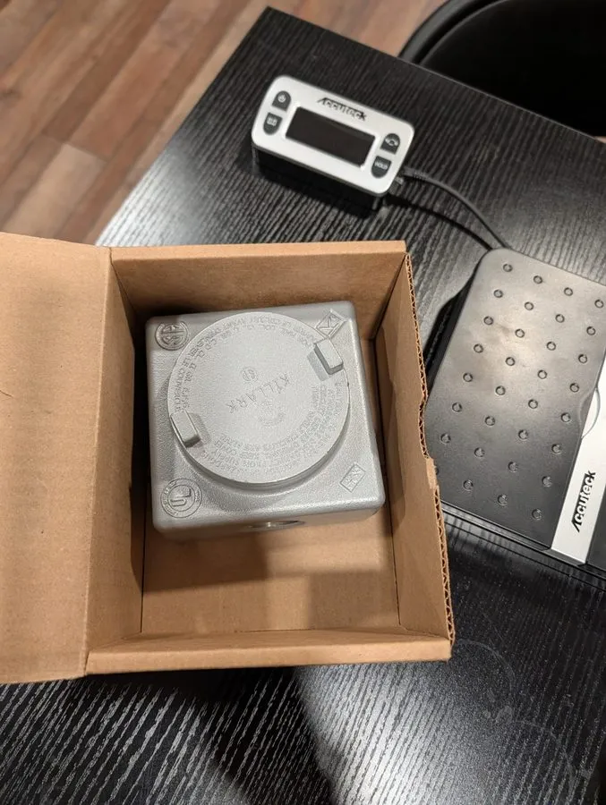 Электрооборудование APPLETON GRSS100 1" EXPLOSION PROOF JUNCTION BOX — фото лота 2