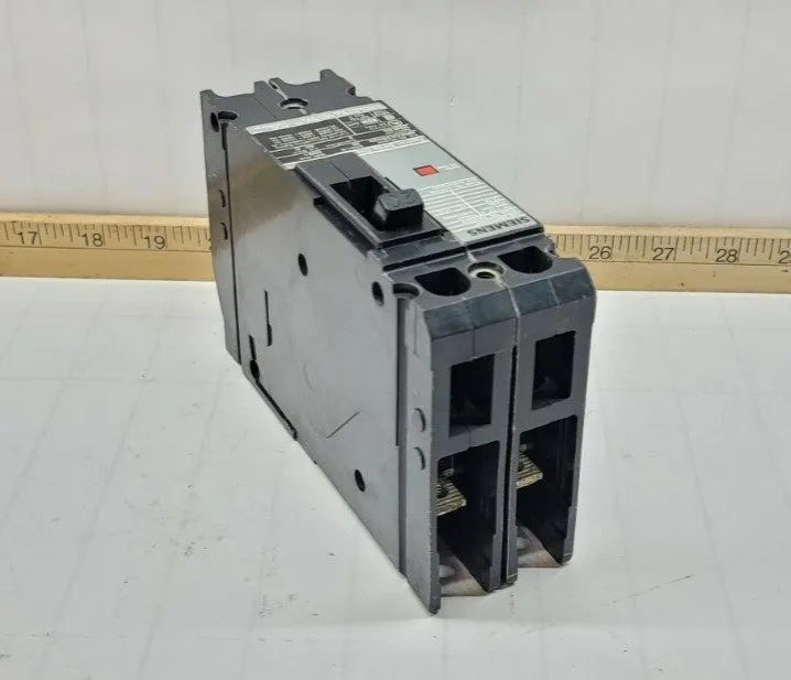 Автоматический выключатель SIEMENS SENTRON SERIES 20 AMP CIRCUIT BREAKER 2P 600  — фото лота 1