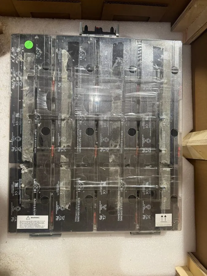 ИБП Vertiv Liebert GXT5-10KMVRT6UXLN 10kVA 10kW UPS + GXT5-288VBATKIT Batteries — фото лота 2
