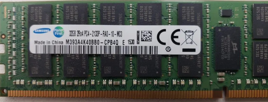 Модуль памяти Samsung 32GB PC4-2133P 2Rx4 DDR4-2133 ECC RDIMM Server RAM M393A4K