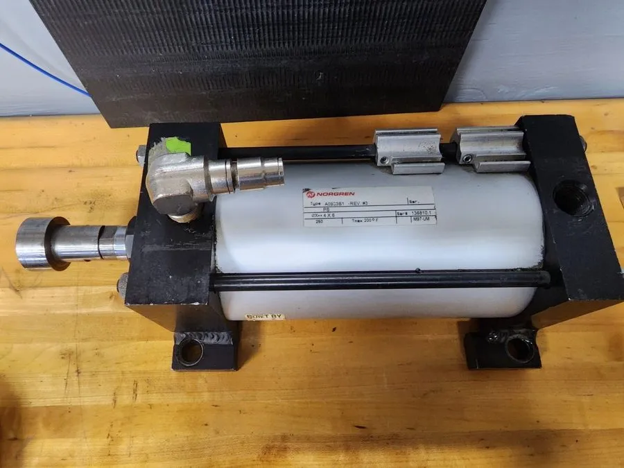 Пневмоцилиндр Norgren Pneumatic Cylinder, A0933B1, 250psi, 4" Stroke