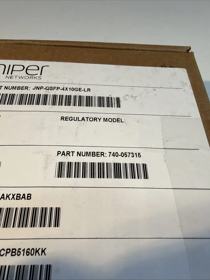 Трансивер Juniper JNP-QSFP-4x10GE-LR 740-057315 QSFP-4x10GE-LR 10km