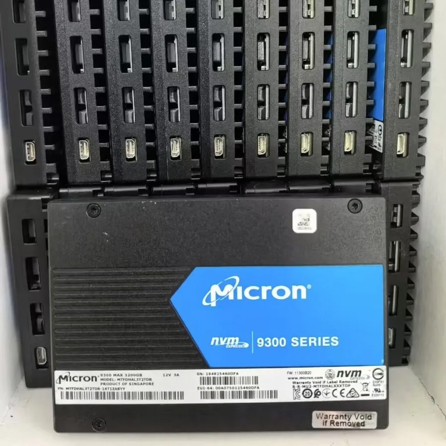 SSD-накопитель Micron 9300 MAX 3.2TB U.2 NVMe Enterprise SSD MTFDHAL3T2TDR