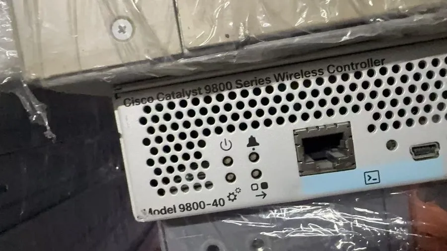 Точка доступа Wi-Fi Cisco Catalyst C9800-40-K9 9800-40 4 Port 10G Wireless Contr