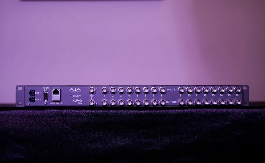 Камера AJA KUMO 1616 Compact 3G-SDI Router (1 RU)