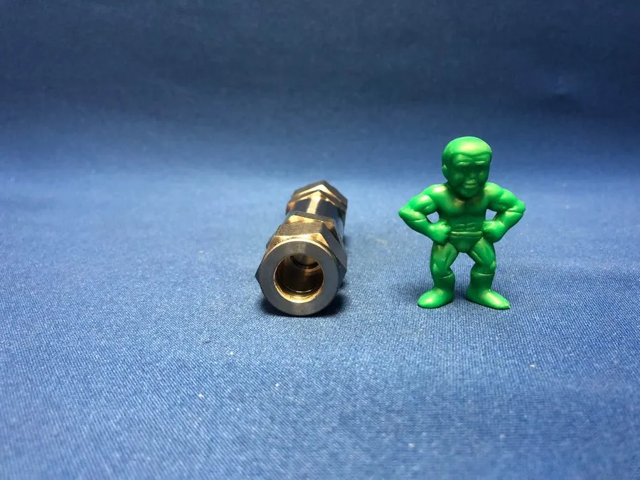 Клапан SWAGELOK SS-8C-10 Poppet Check Valve 316SS, 1/2" Tube OD, 10 PSI