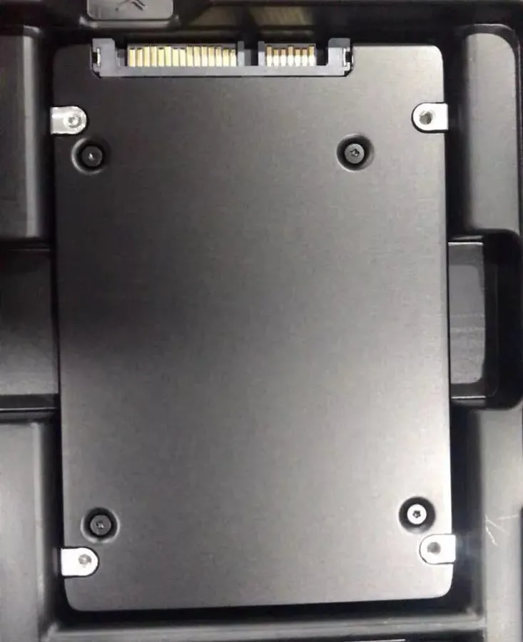 SSD-накопитель Samsung PM883 3.84TB SATA 6.0Gbps SSD Solid State Drives Product 