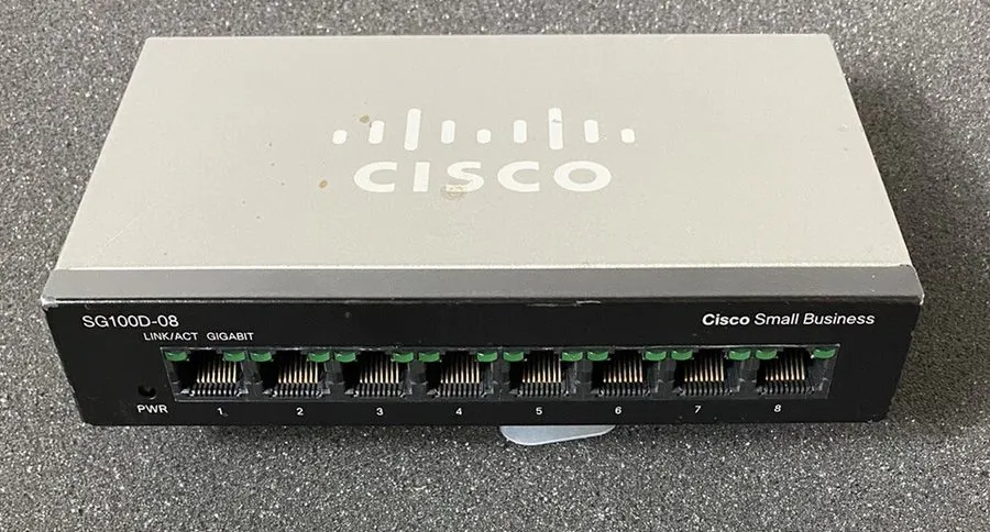 Коммутатор Cisco (SG100D-08) 8-Ports Desktop Ethernet Switch
