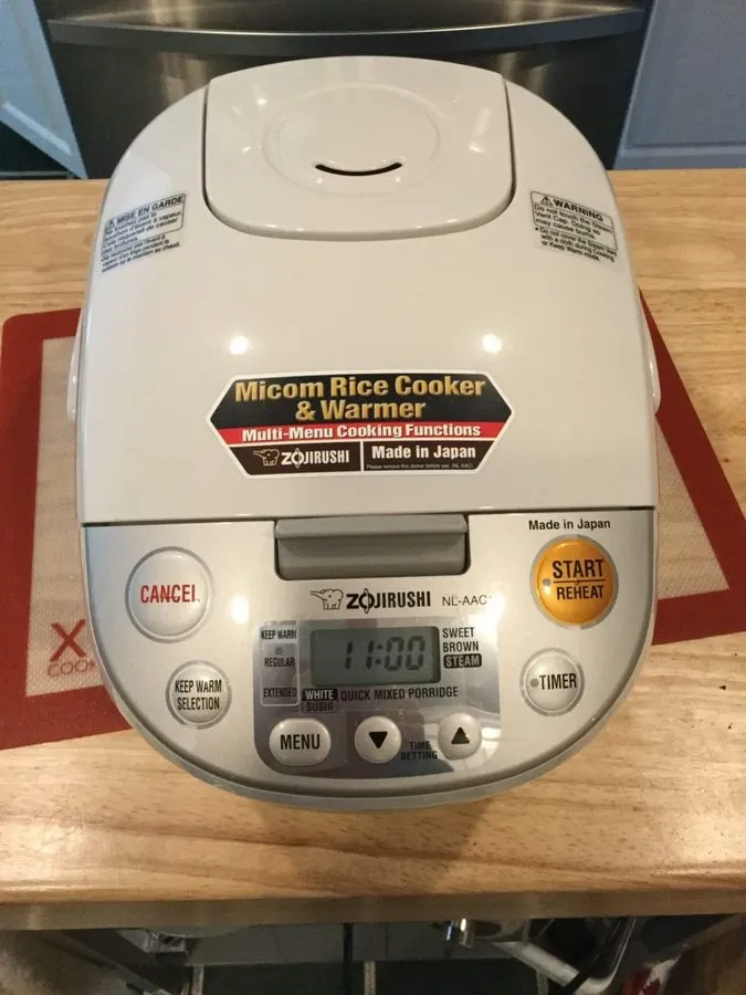Рисоварка Zojirushi NL-AAC10 5.5 cups Micom Rice Cooker and Warmer Steamer Japan
