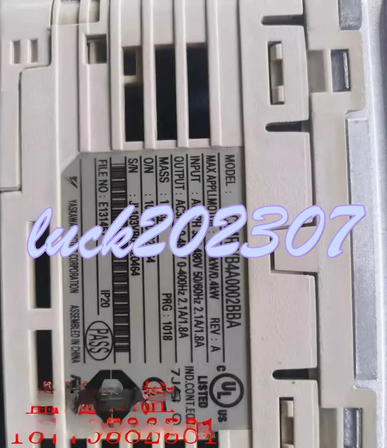 Привод Yaskawa V1000 series CIMR-VB4A0002BBA 0.75KW/0.4KW 380V