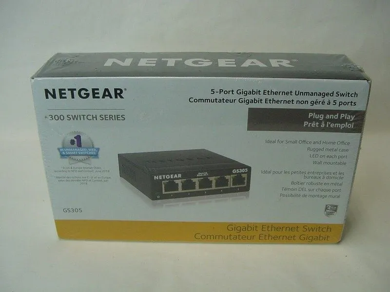 Коммутатор NETGEAR 5-Port Gigabit Ethernet Switch Desktop or Wallmount (GS305)