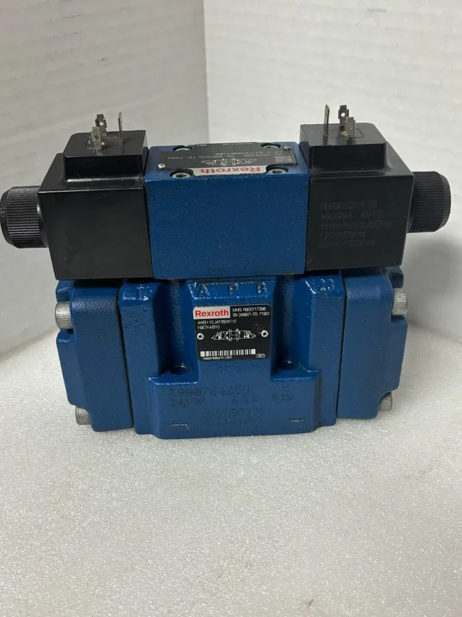 Пневмораспределитель Rexroth R900717396 & R900912188, Directional Valve w/120V S