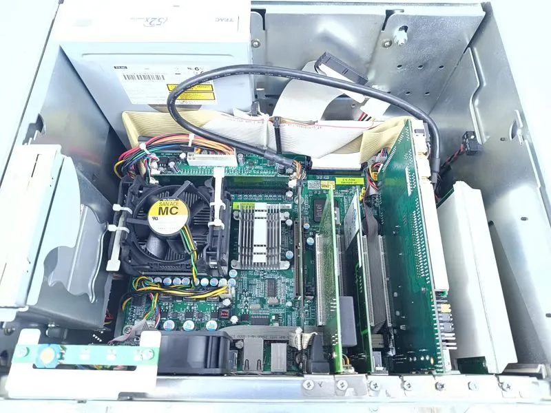 IIoT-устройство Beckhoff C6140 Ipox IP-4GVI63 BECKHOFF C9900_A159_3 CH7009A_DVI