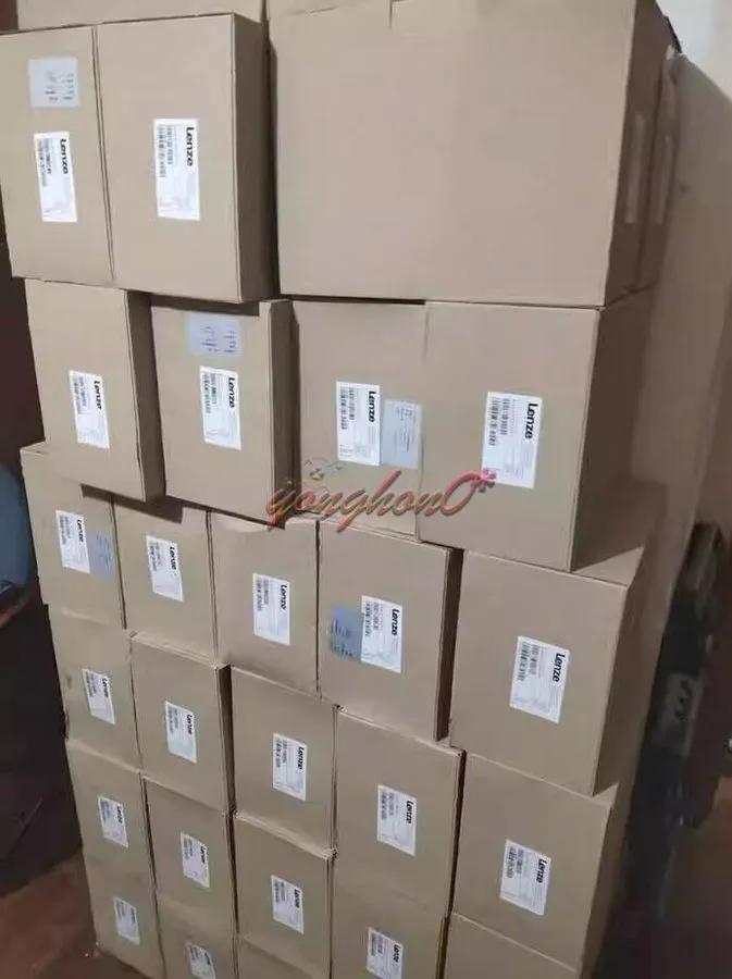 Сервопривод Lenze EVS9321-ET Inverter Servo Drive