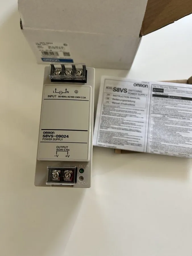 Блок питания Omron S8VS-09024 Switch Mode Power Supply 24VDC 3.75A 90W DIN Rail