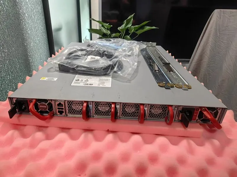 Коммутатор Arista DCS-7050SX-72Q-F 48xSFP+ 6x40GbE QSFP+ switch — фото лота 3