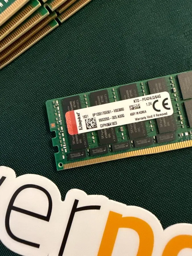 Модуль памяти SK hynix 64GB DDR4 LRDIMM ECC Registered PC4-2400T 288-Pin HMAA8GL — фото лота 1