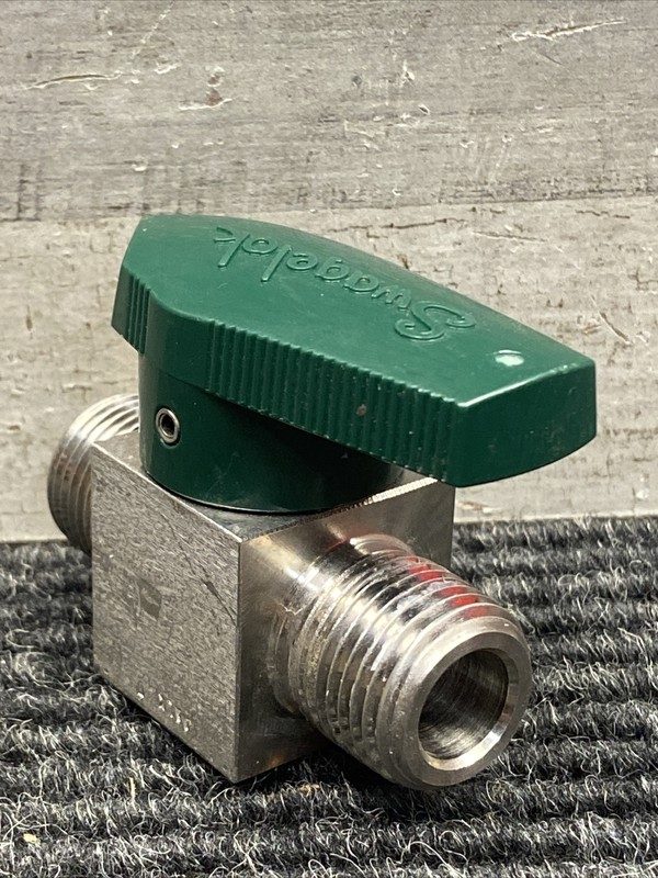 Клапан Swagelok SS-8P6T2 SS Quarter Turn Instrument Plug Valve FNSP