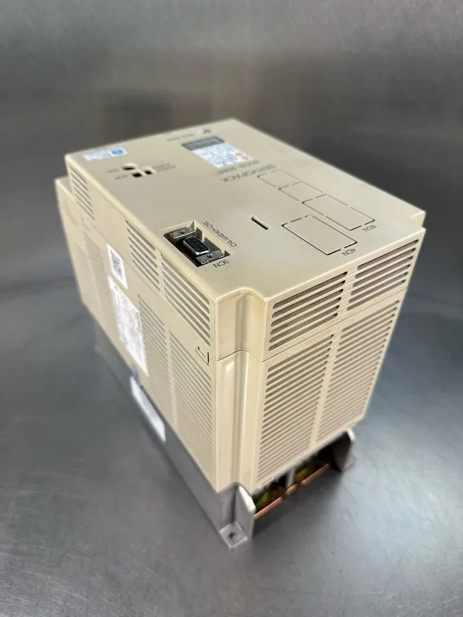 Сервопривод Yaskawa Electric Sgdb-20Adg Servopack Servo Drive