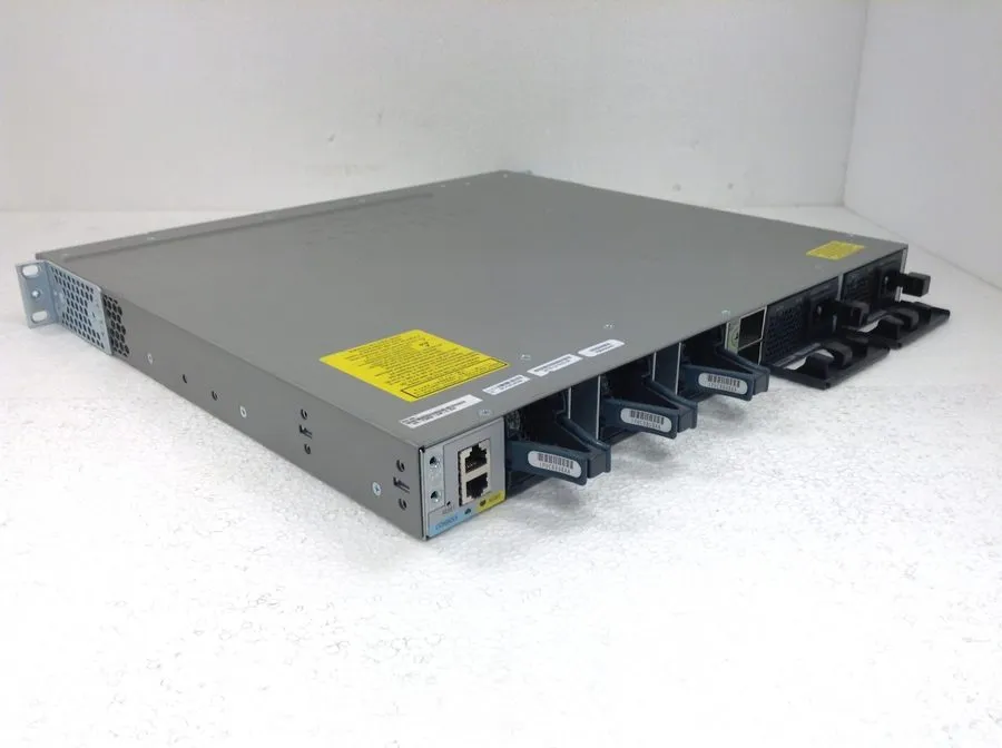 Коммутатор Cisco Catalyst WS-C3850-24P-E Switch 24 Port Gigabit PoE+ 715W