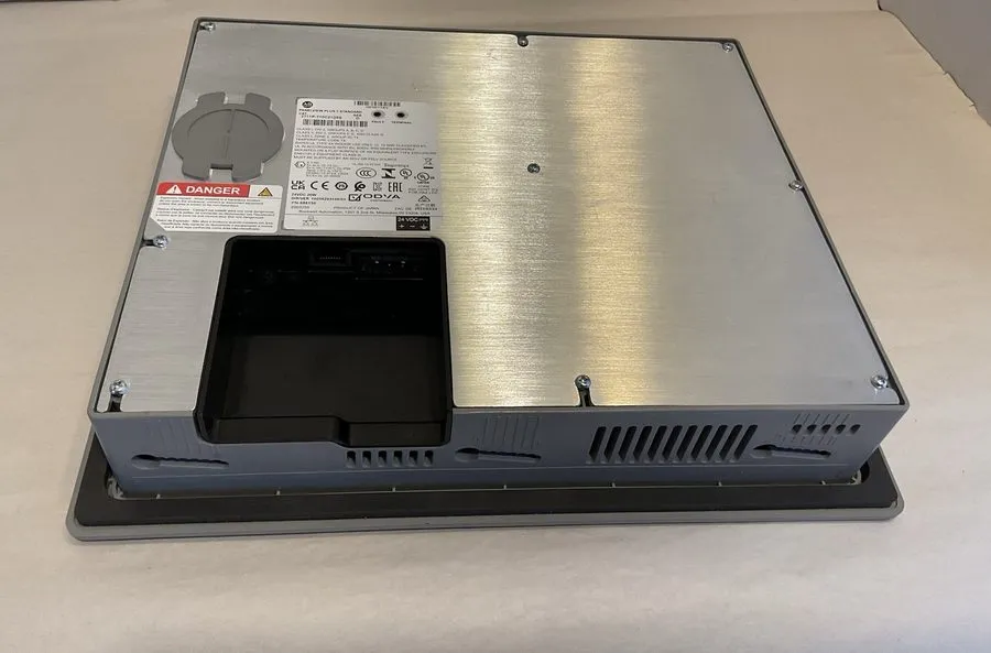 Панель оператора Allen Bradley 2711P-T10C21D8S PanelView Plus, Color 10.4" Termi