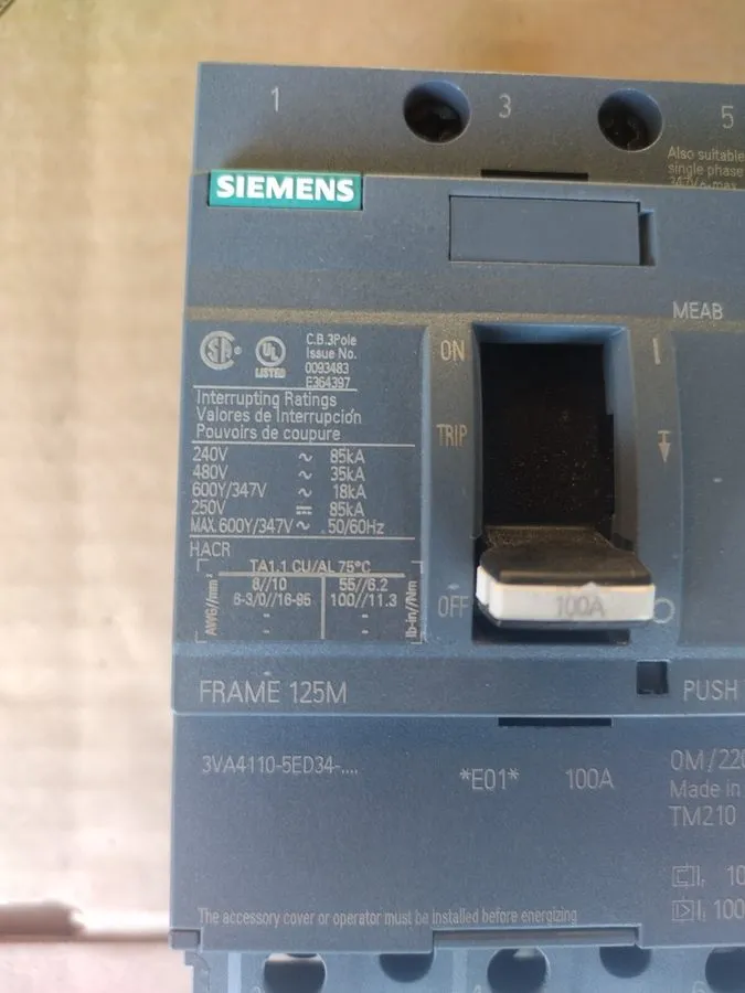 Автоматический выключатель SIEMENS 3VA4110-5ED34-0AA0 CIRCUIT BREAKER 3P 100A 48