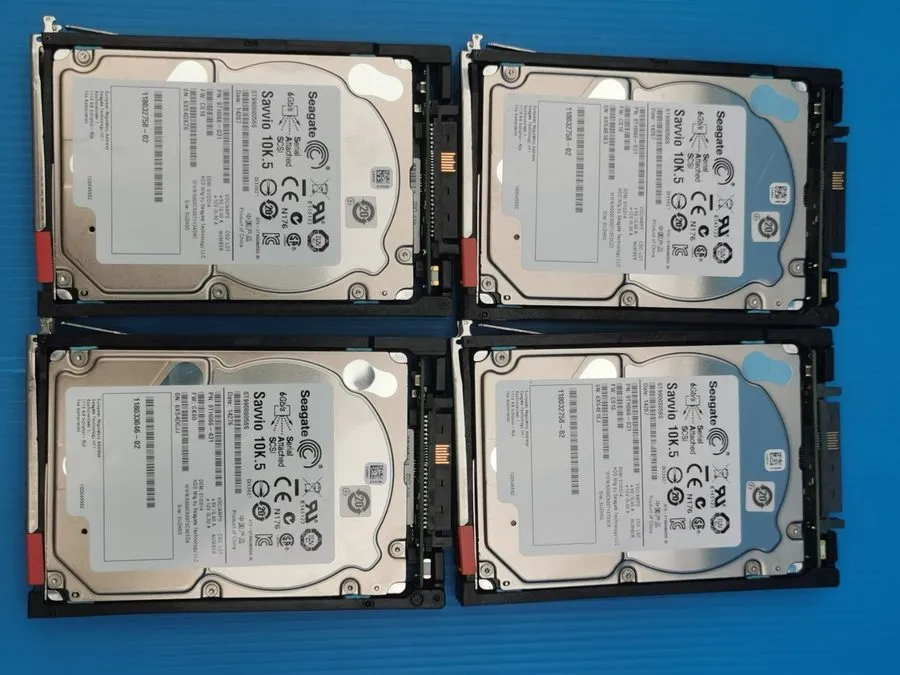 Жёсткий диск EMC 005049809 005049206 900GB 10K 2.5" SAS V4-2S10-900 HARD DRIVE H