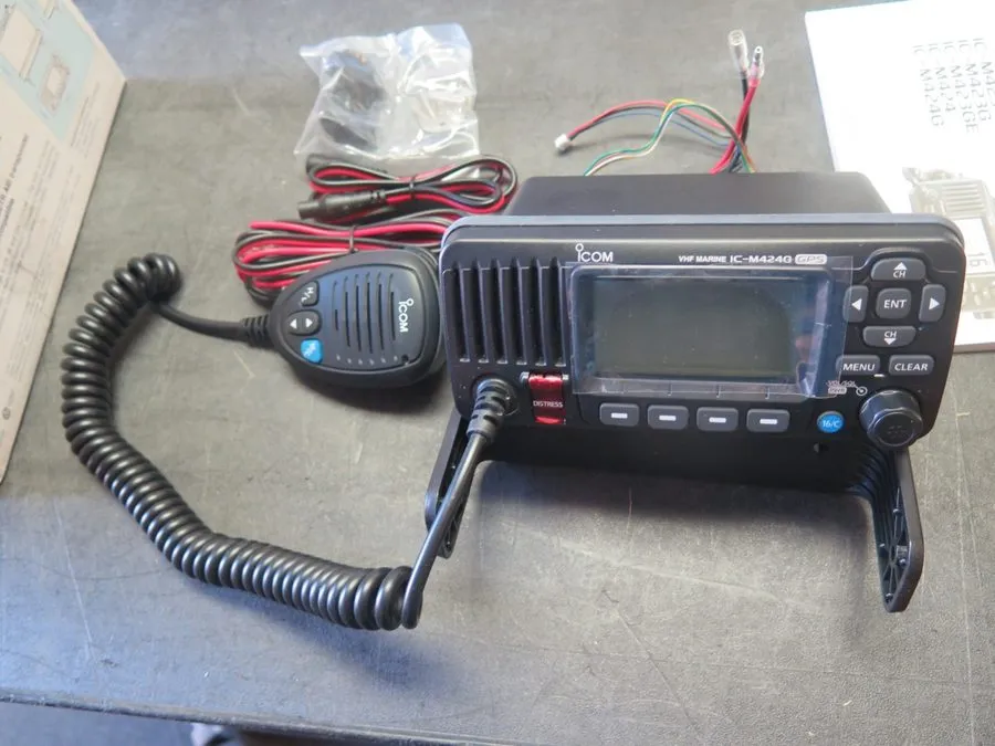 Радиостанция Icom IC-M424G VHF Marine Transceiver GPS Waterproof 25W Black