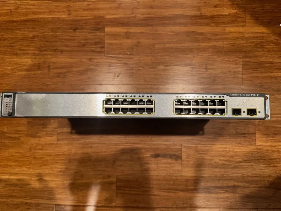 Коммутатор Cisco Catalyst (WS-C3750-24PS-S) POE 24-Ports Rack-Mountable Switch