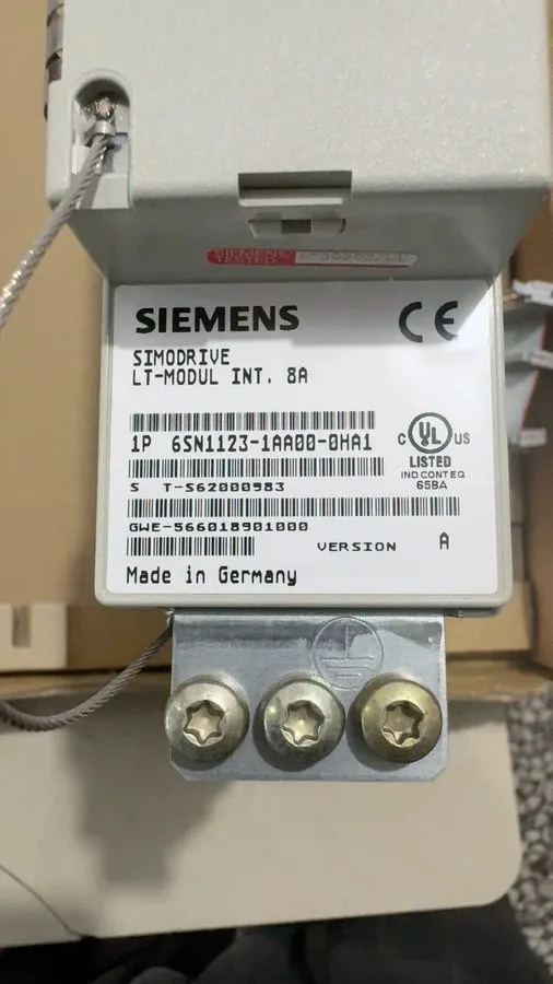 Сервоусилитель 6SN1123-1AA00-0HA1 SIEMENS SIMODRIVE 611 Module