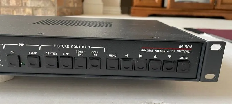 Видеокоммутатор Extron IN1508 rackmount Scaling Presentation AV Switcher — фото лота 2