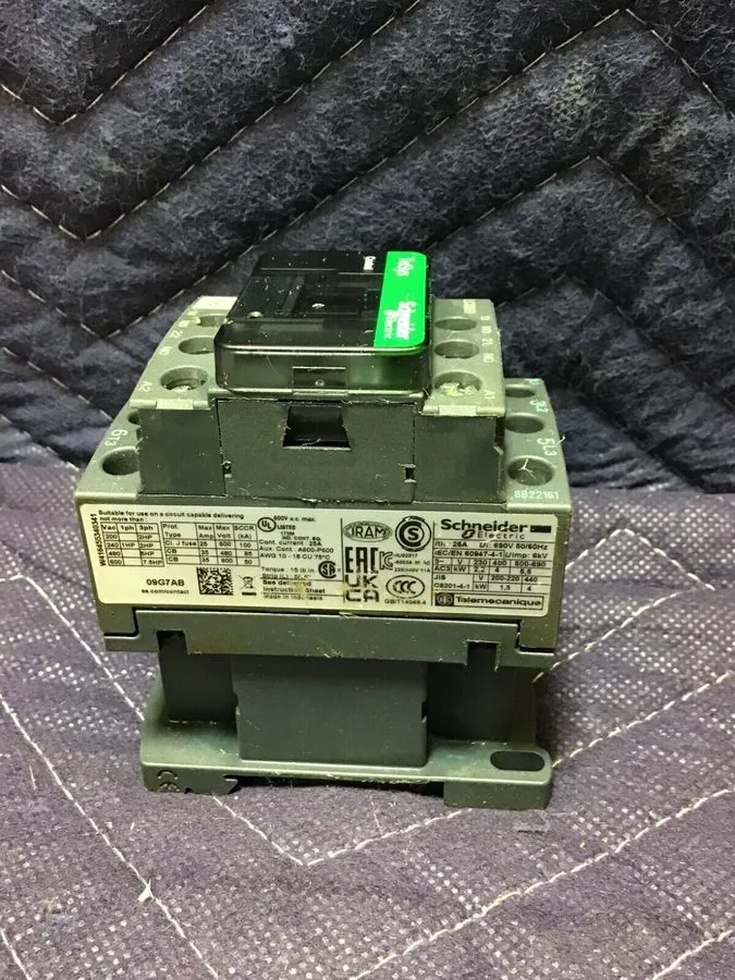 Контактор Schneider Electric LC1D09 TeSys Contactor 25A 690V 50/60Hz 6kV 3 Pole