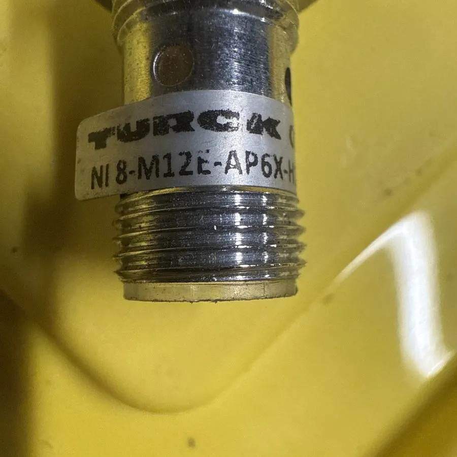 Датчик приближения Turck NI8-M12E-AP6X-H1141 Proximity Sensor 10-30VDC 3717U