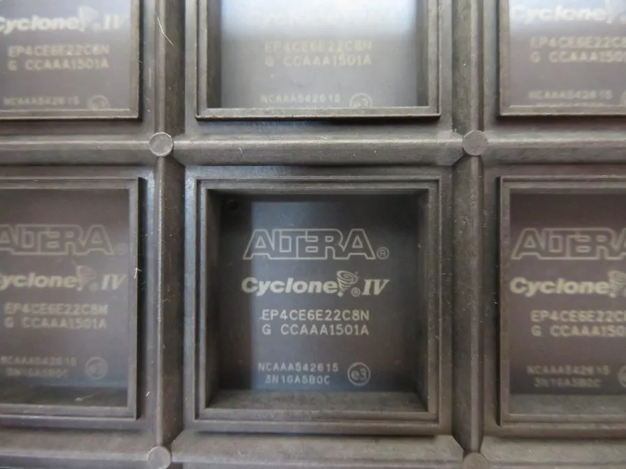 Микросхема ПЛИС (1 PC) EP4CE6E22C8N Altera FPGA, CYCLONE IV, 6K, 144EQFP